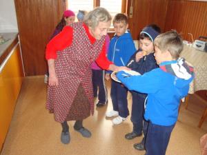 NA OBISKU PRI STAREJŠIH OBČANIH